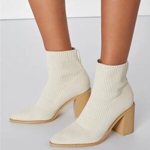 Lulus Farlie Almond Ribbed Knit Pointed-Toe Sock sweater pull on heal Boots 8.5